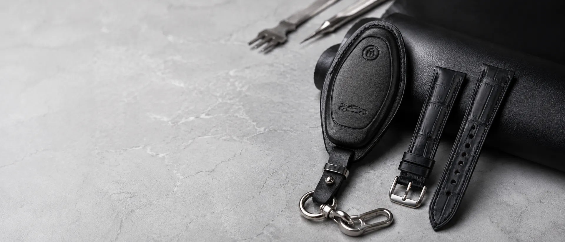 Handcrafted leather goods by Moc Goods